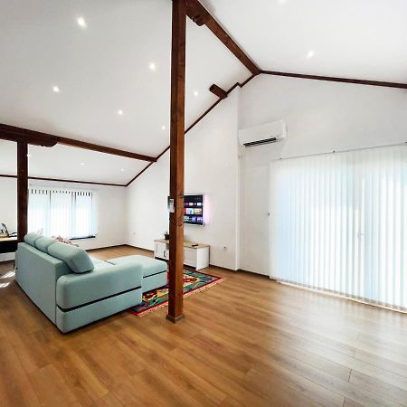 Stylish Loft Studio With Great View To Ardino Bagian luar foto
